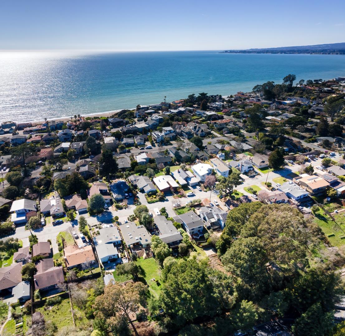 621 Townsend Drive Aptos, CA 95003 - Photo 3 of 43 an aerial view of multiple house