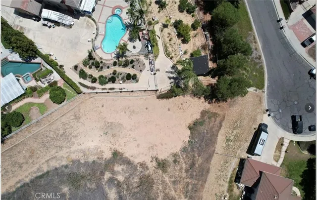 a view of outside area