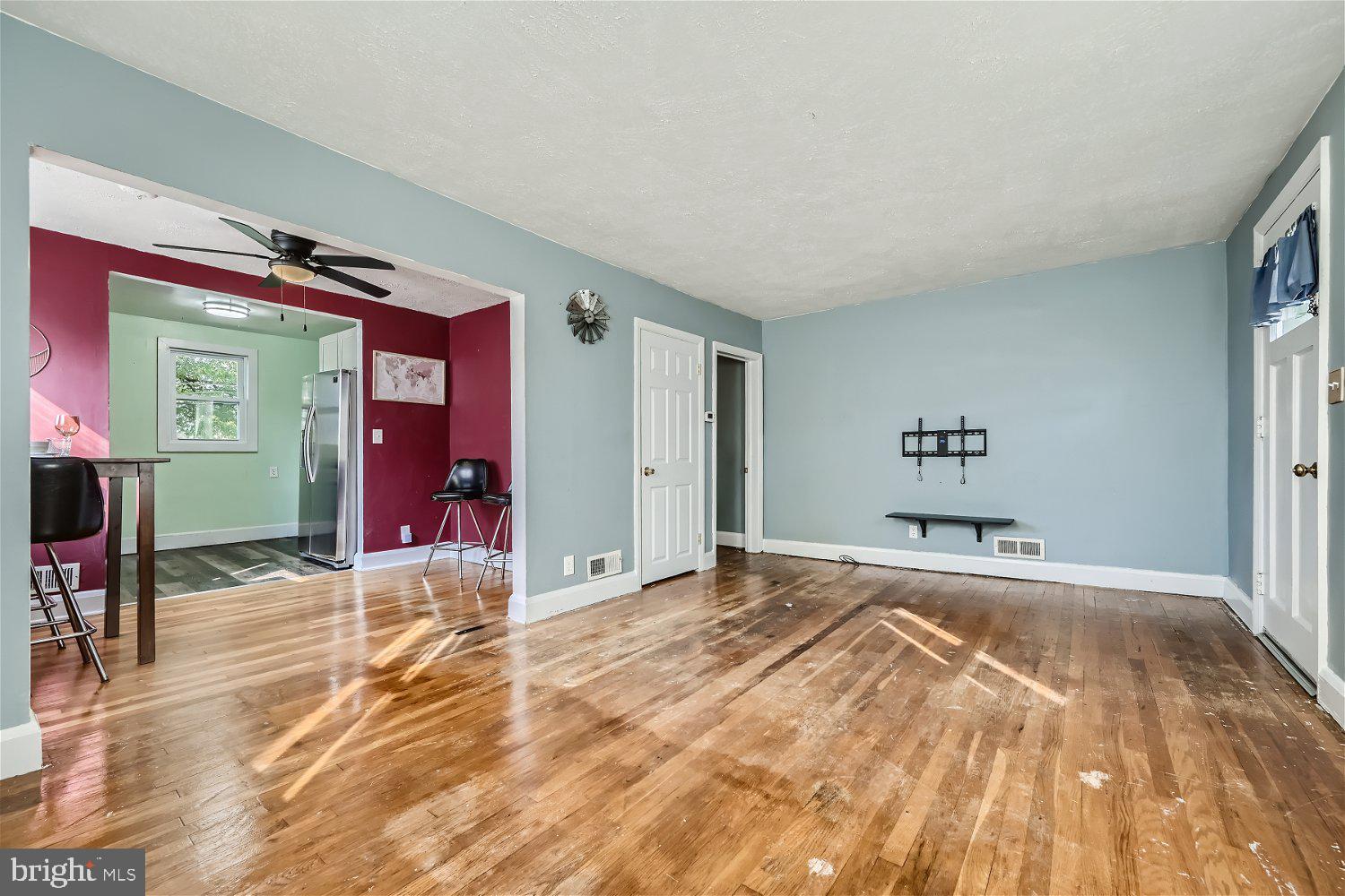 4240 Thorncliff Road Nottingham, MD 21236 - Photo 4 of 31 Gallery Image 4