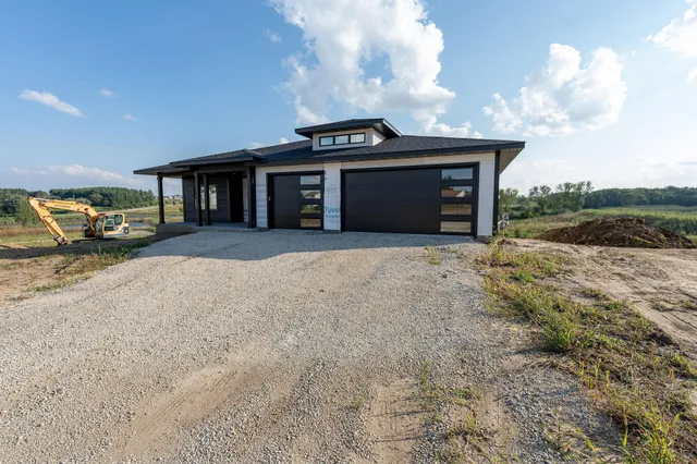 $824,000 | 4904 Noble Road Northwest, Rochester, MN 55901