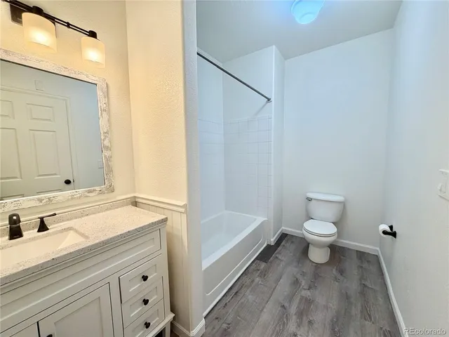 $1,850 | 5255 Memphis Street, Unit 207, Denver, CO 80239