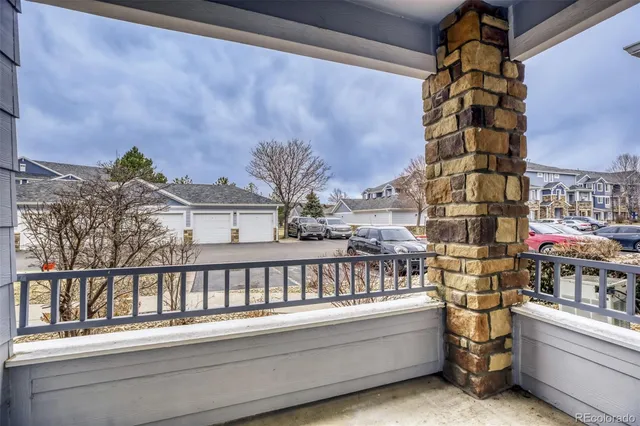 a view of entryway and hall