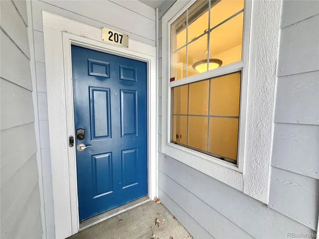 $1,850 | 5255 Memphis Street, Unit 207, Denver, CO 80239