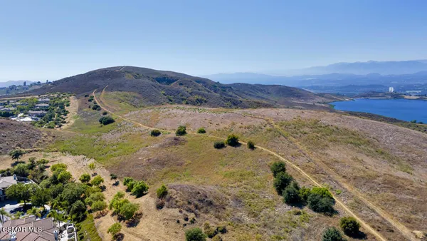 $12,000 | 3302 Woodley Avenue, Thousand Oaks, CA 91362