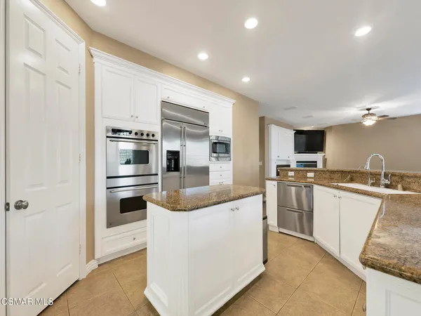 $12,000 | 3302 Woodley Avenue, Thousand Oaks, CA 91362