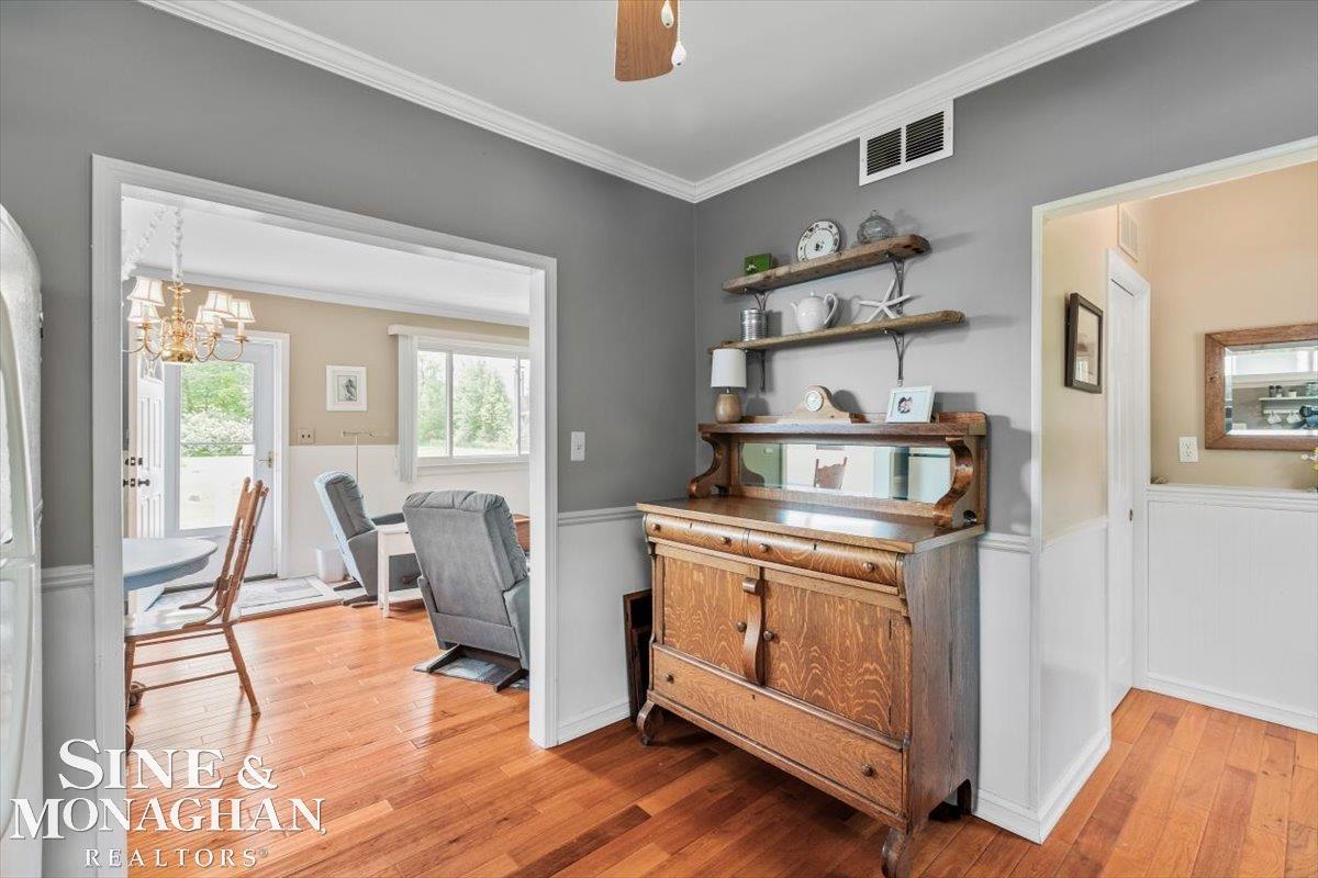 7405 Birchtree Road Lexington, MI 48450 - Photo 13 of 29 50143633-e904e589-8fb0-466d-bf6e-a51455fccb89.JPG