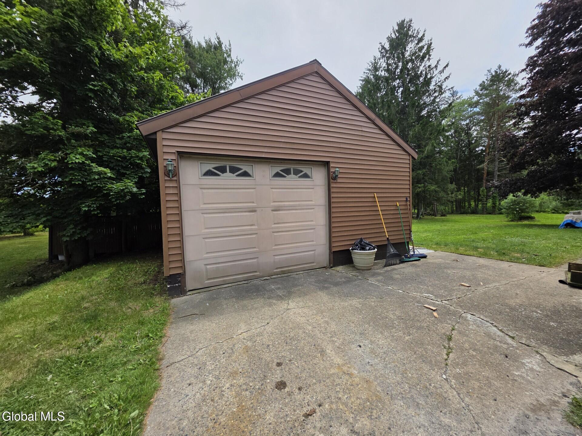 126 Turnbull Road Delanson, NY 12053 - Photo 9 of 13 Garage