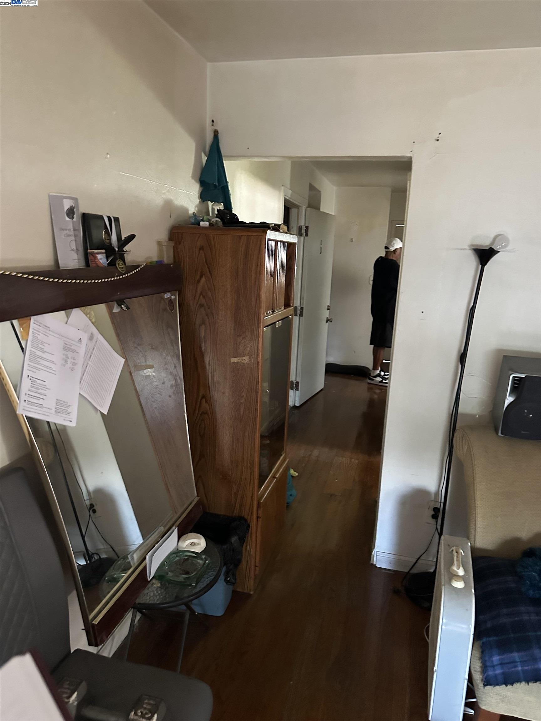 5659 Telegraph Avenue Oakland, CA 94609 - Photo 19 of 42 a view of a room with gym equipment