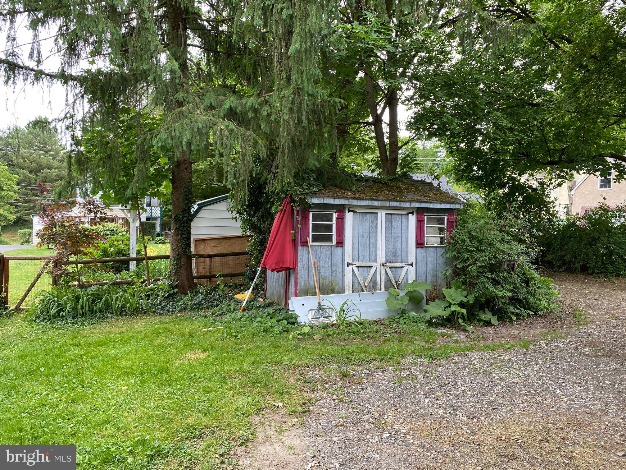340 State Road Media, PA 19063 - Photo 24 of 45 There's even a shed!