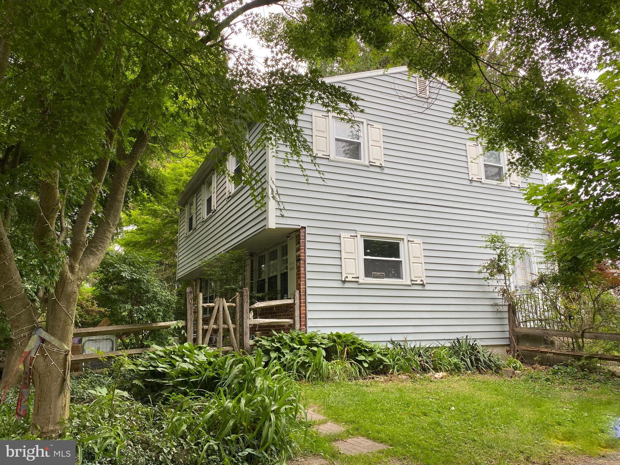 340 State Road Media, PA 19063 - Photo 5 of 45 Step towards the gate...