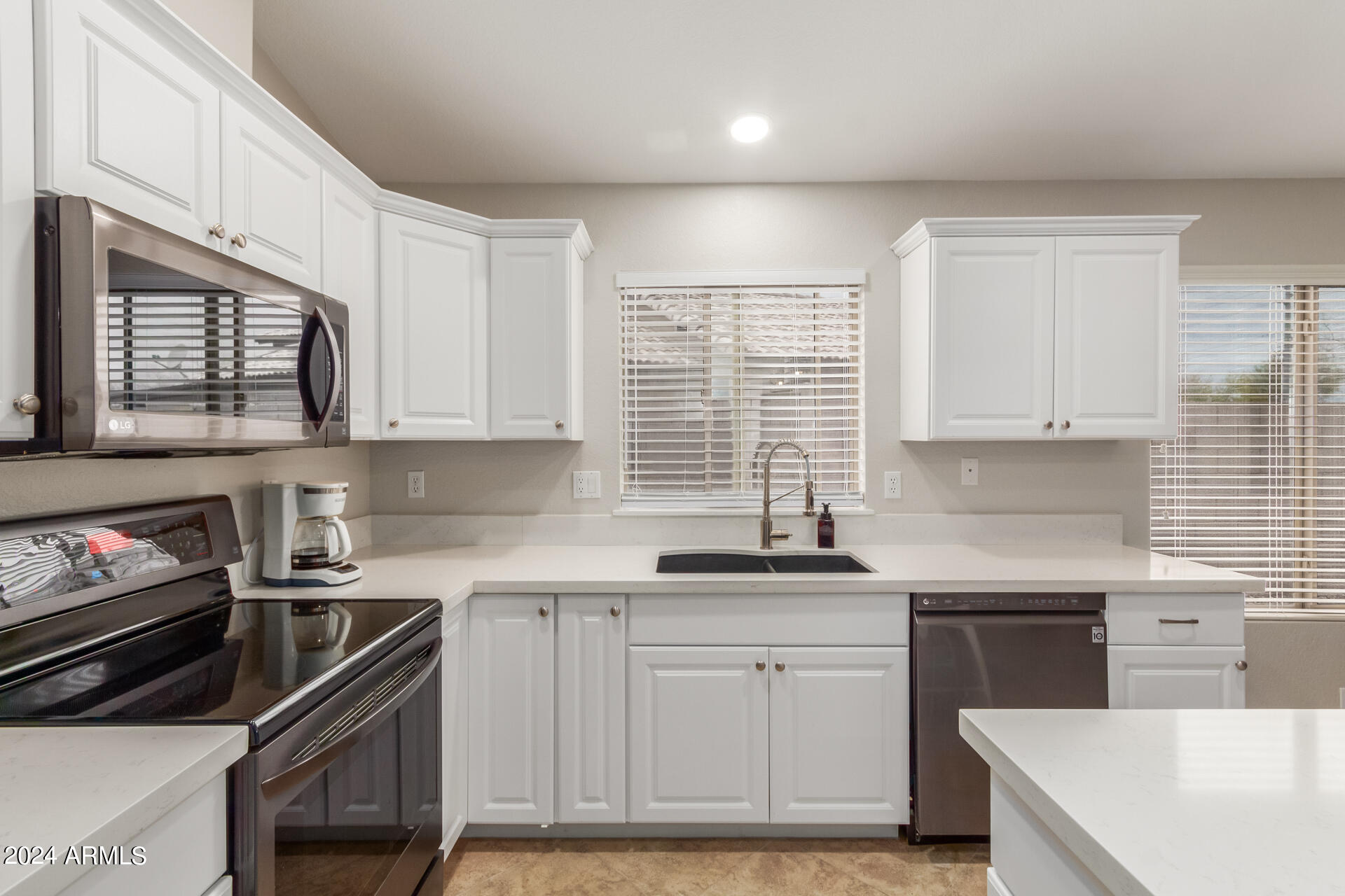 923 South Del Rancho Mesa, AZ 85208 - Photo 11 of 42 18 - Del Rancho