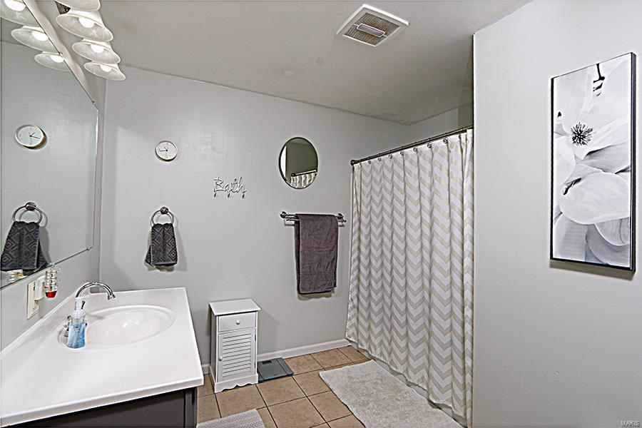 313 College Street Alhambra, IL 62001 - Photo 23 of 49 Gallery Image 23