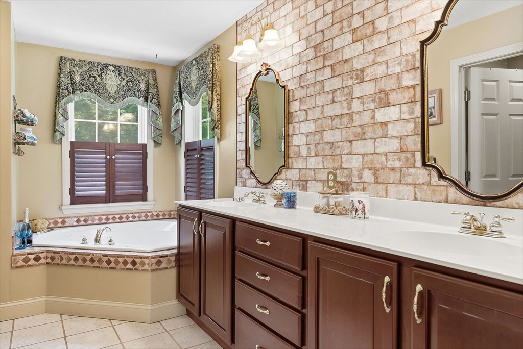 493 Hubbardston Road Barre, MA 01005 - Photo 11 of 42