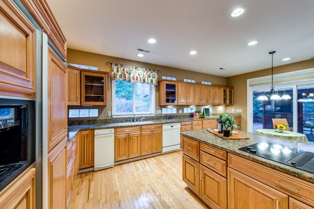 346 Southwest Spruce Road Port Orchard, WA 98367 - Photo 12 of 25 Gallery Image 12