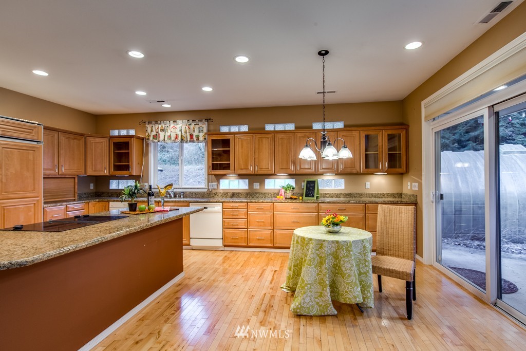 346 Southwest Spruce Road Port Orchard, WA 98367 - Photo 13 of 25 Gallery Image 13