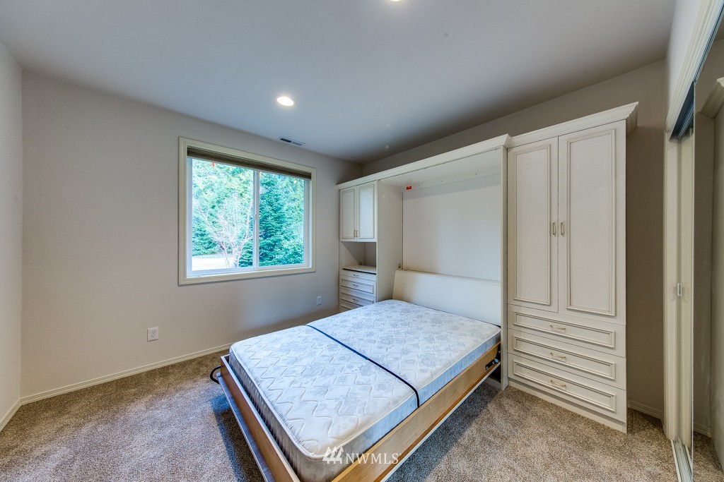 346 Southwest Spruce Road Port Orchard, WA 98367 - Photo 21 of 25 Gallery Image 21
