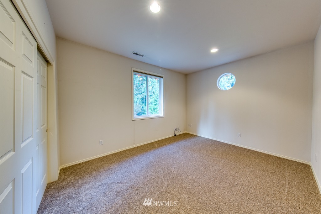 346 Southwest Spruce Road Port Orchard, WA 98367 - Photo 23 of 25 Gallery Image 23