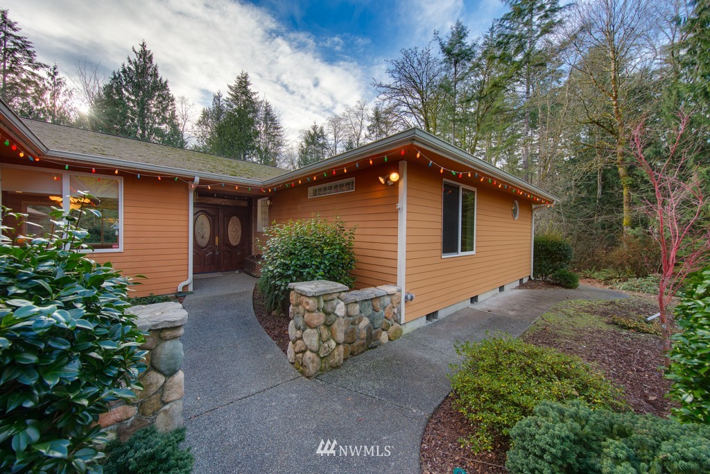 346 Southwest Spruce Road Port Orchard, WA 98367 - Photo 4 of 25 Gallery Image 4