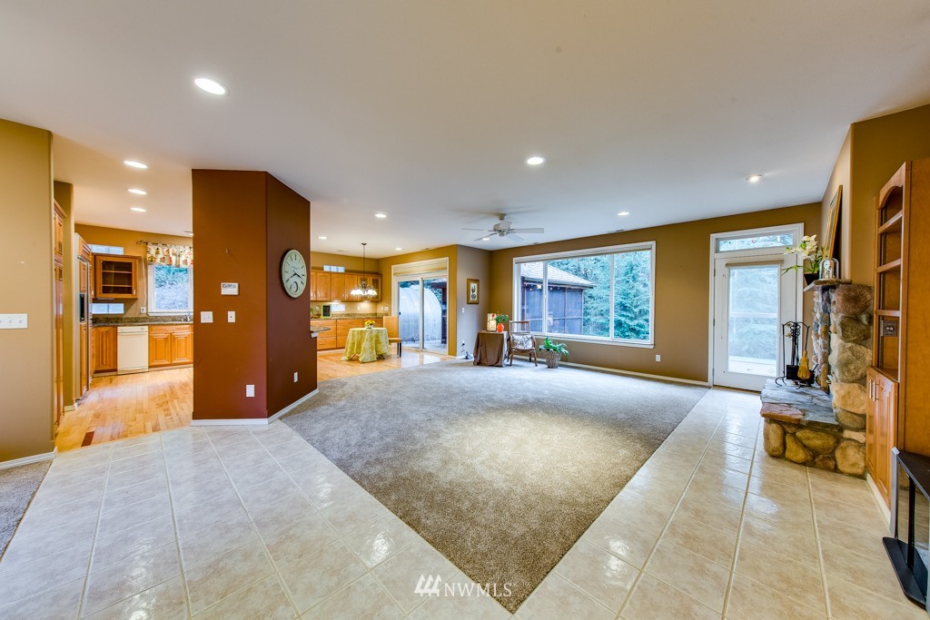 346 Southwest Spruce Road Port Orchard, WA 98367 - Photo 9 of 25 Gallery Image 9