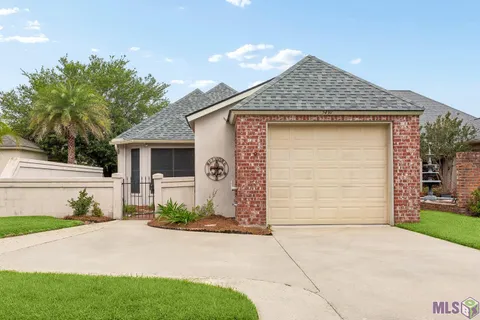 $300,000 | 5491 Green Park Drive, Gonzales, LA 70737