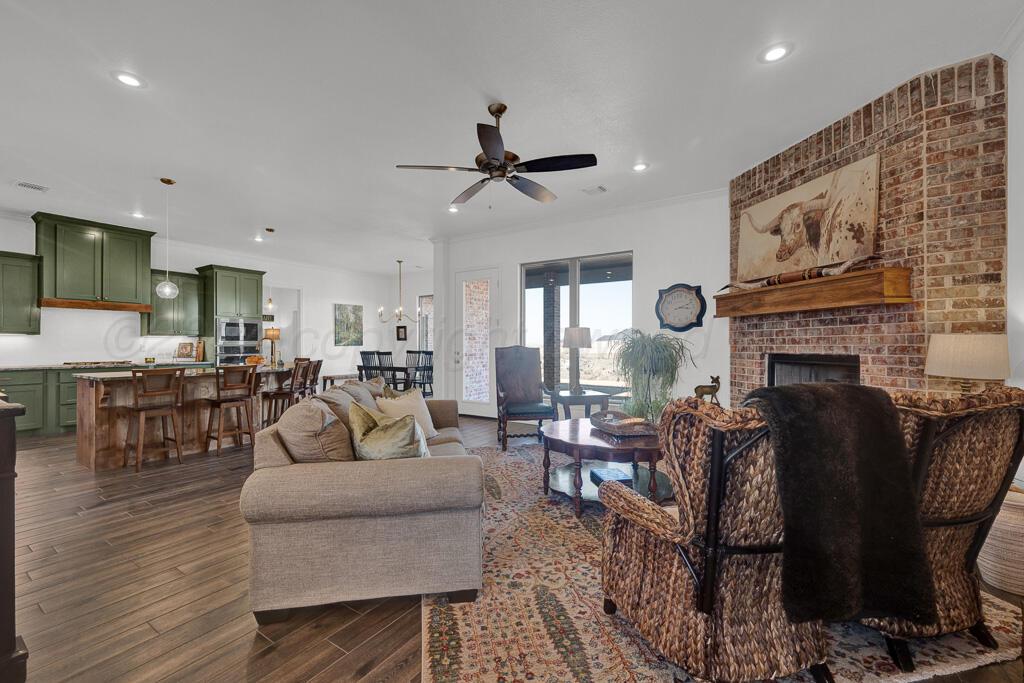 2100 Brekenridge Road Amarillo, TX 79124 - Photo 12 of 46 living room 1
