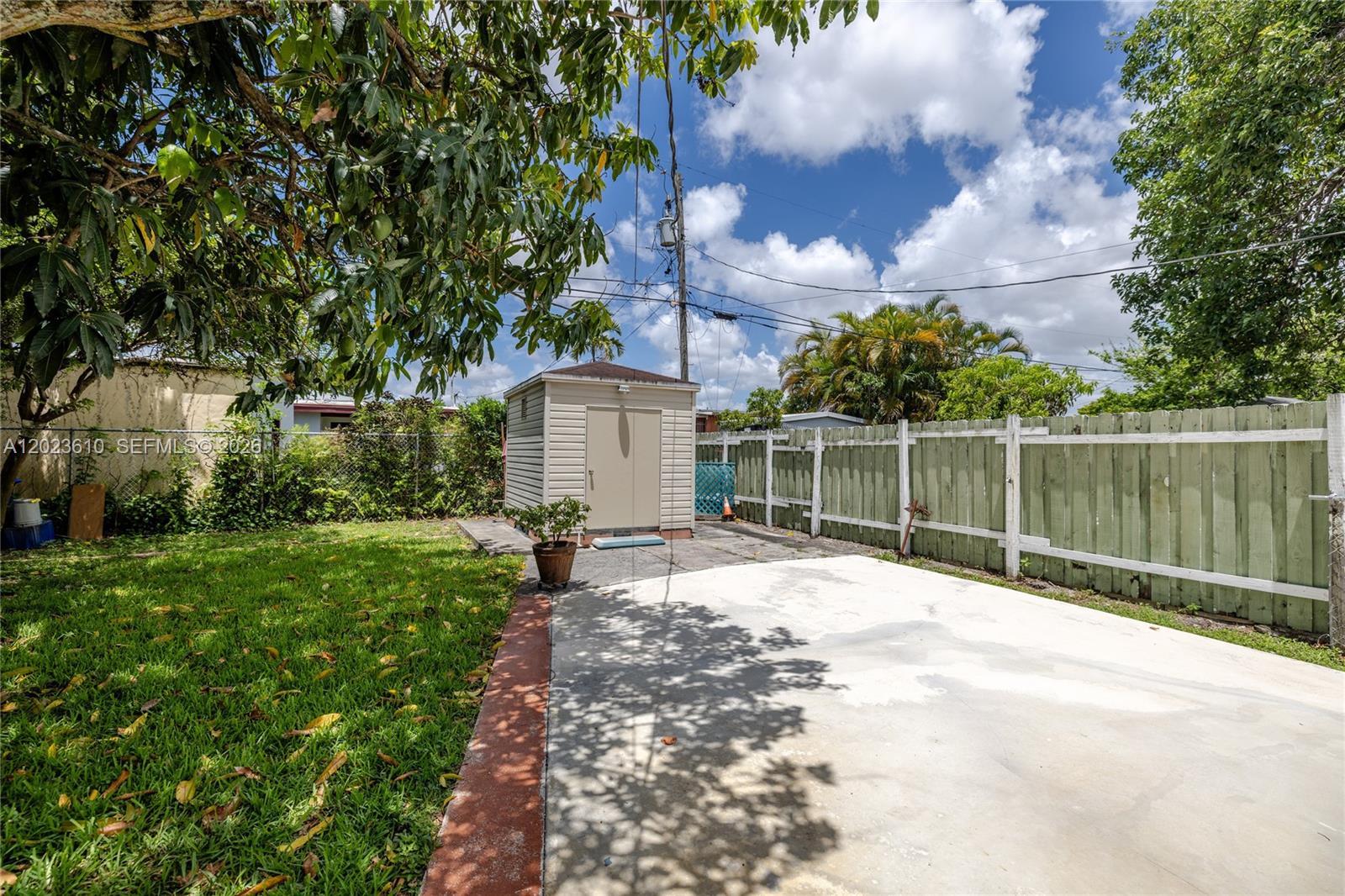 540 Southwest 60th Avenue Miami, FL 33144 - Photo 5 of 37