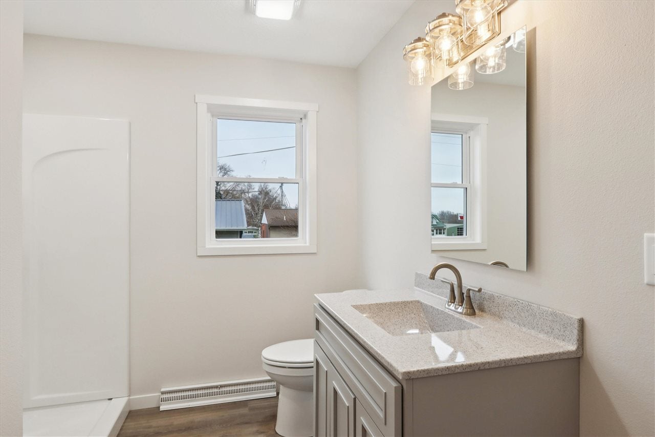 906 4th Street Victor, IA 52347 - Photo 14 of 38 Gallery Image 14