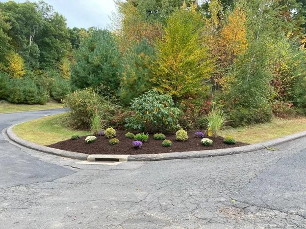 $575,000 | 81 Belvedere (monterrey) Drive, Tolland, CT 06084