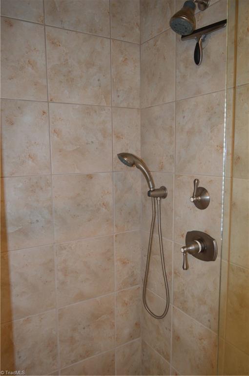 207 Robin Road Mount Airy, NC 27030 - Photo 13 of 18 Gallery Image 13
