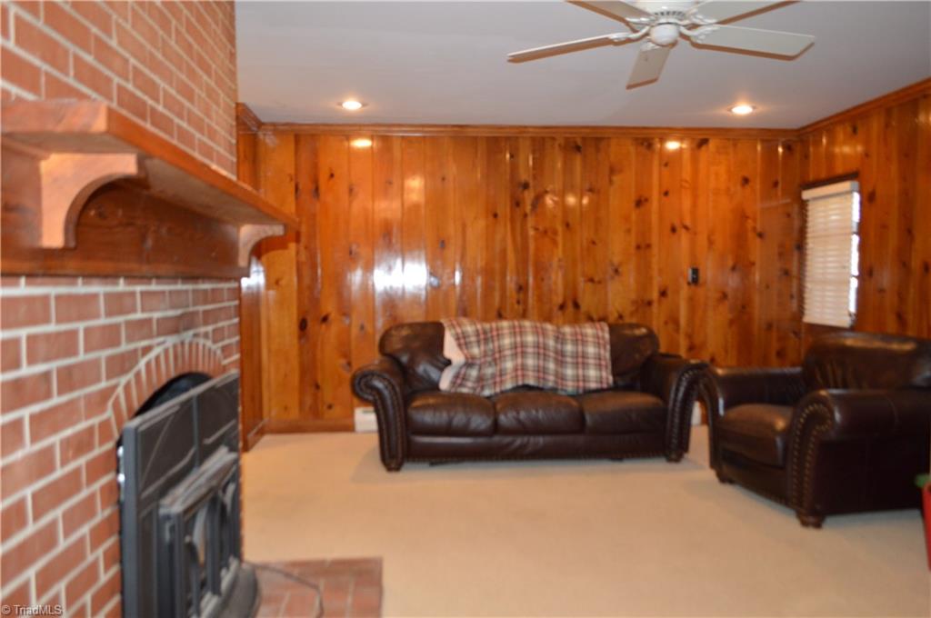 207 Robin Road Mount Airy, NC 27030 - Photo 18 of 18 Playroom