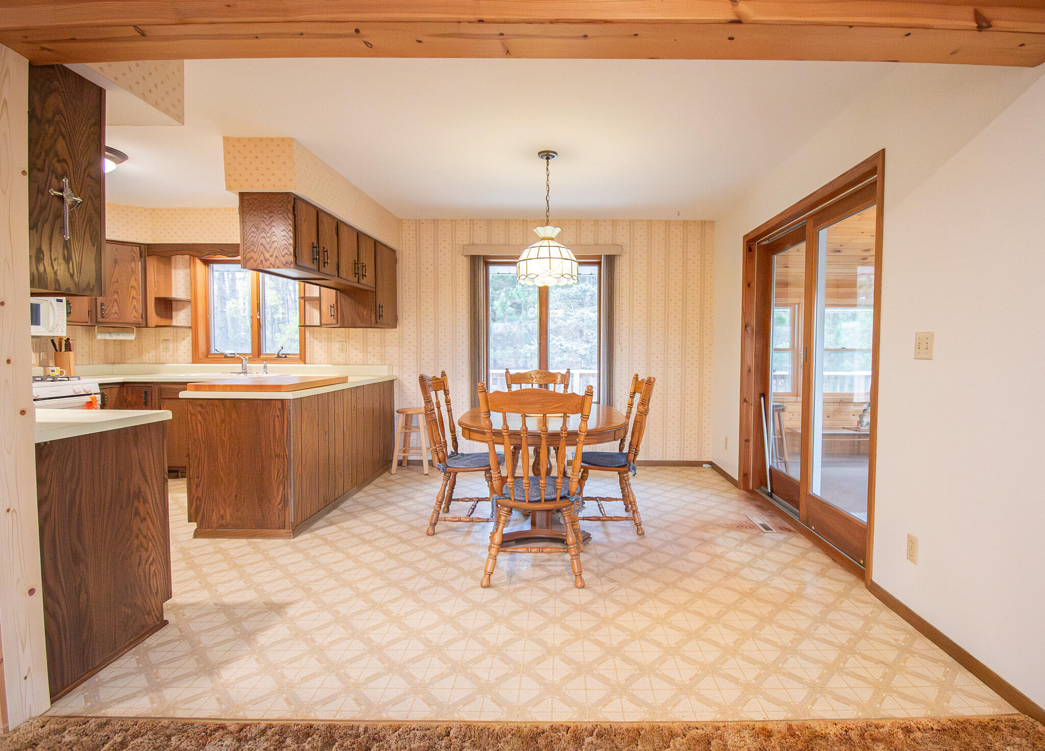 E516 Rustad Road Harrison, WI 54945 - Photo 9 of 52 DIN