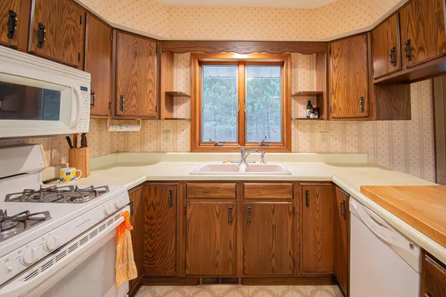 $650,000 | E516 Rustad Road, Harrison, WI 54945