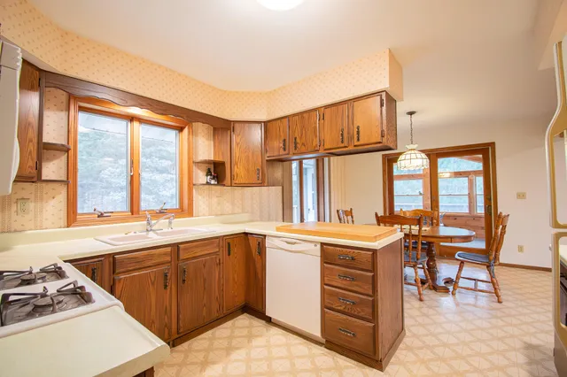 $650,000 | E516 Rustad Road, Harrison, WI 54945