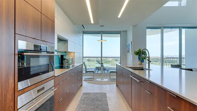 $25,000 | 455 Longboat Club Road, Unit PH1, Longboat Key, FL 34228