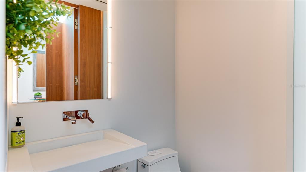 455 Longboat Club Road, Unit PH1 Longboat Key, FL 34228 - Photo 22 of 75