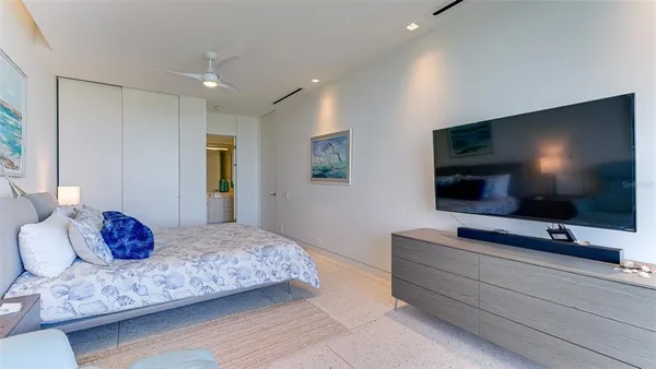 $25,000 | 455 Longboat Club Road, Unit PH1, Longboat Key, FL 34228