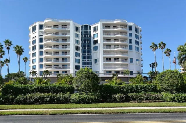 $25,000 | 455 Longboat Club Road, Unit PH1, Longboat Key, FL 34228