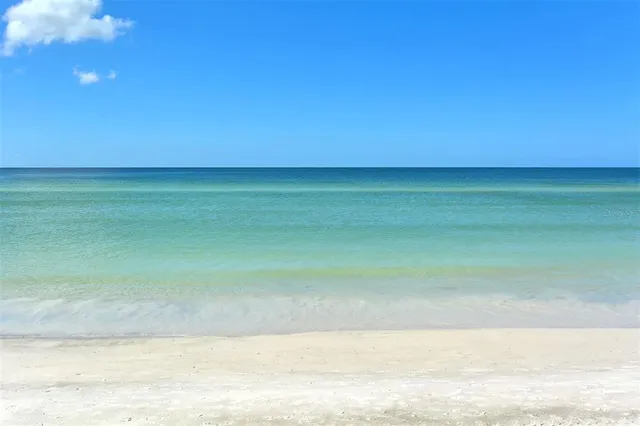 $25,000 | 455 Longboat Club Road, Unit PH1, Longboat Key, FL 34228