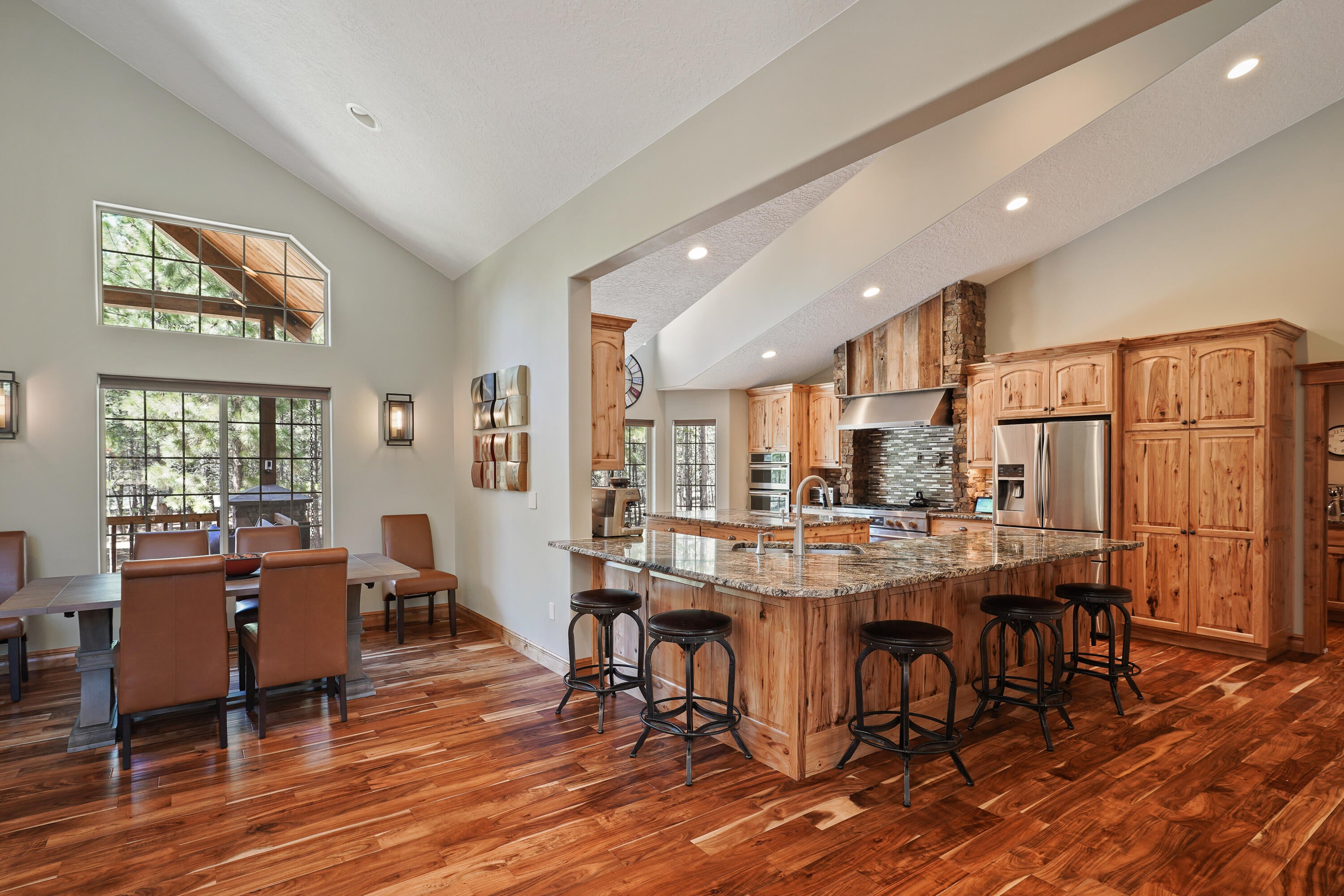 55420 Huntington Road Bend, OR 97707 - Photo 31 of 52 DSC00628
