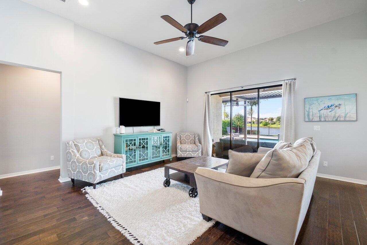 10784 Pisa Road Wellington, FL 33414 - Photo 11 of 39 008-10784PisaRoad-Wellington-FL-33414-SM