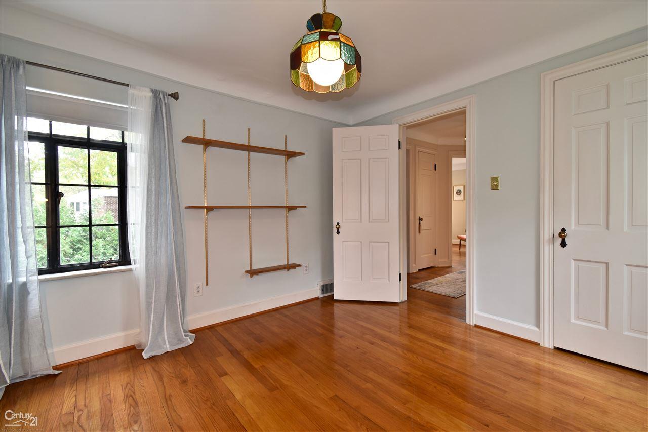 1779 Littlestone Road Grosse Pointe Woods, MI 48236 - Photo 20 of 28
