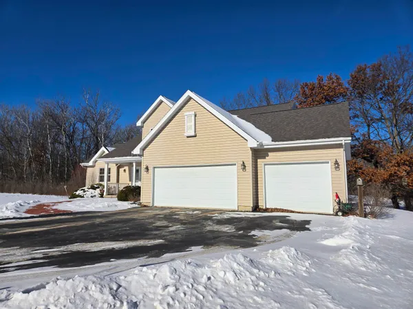 $392,500 | 12-a42 Taft Court, Apple River, IL 61001