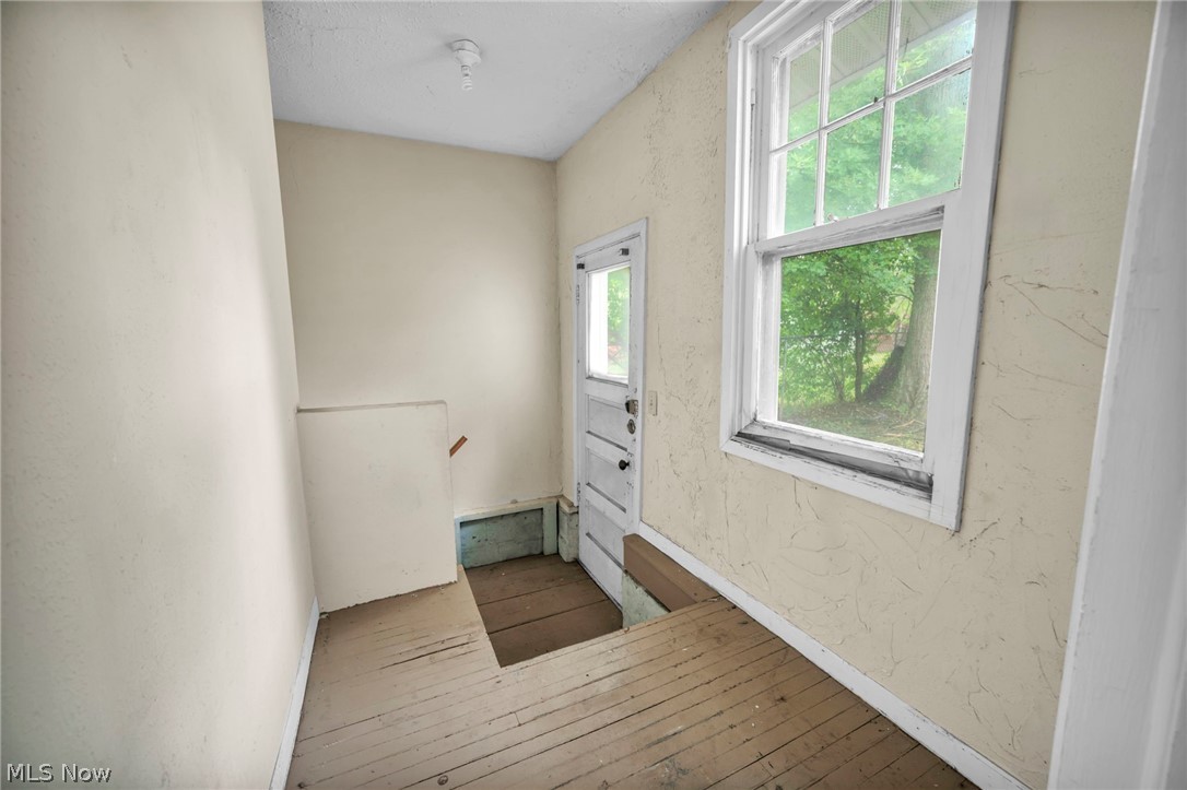 1456 Sunset Road Cleveland, OH 44124 - Photo 20 of 27