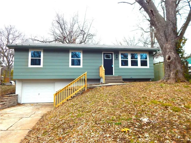 $239,500 | 5820 Northeast 60th Street, Kansas City, MO 64119