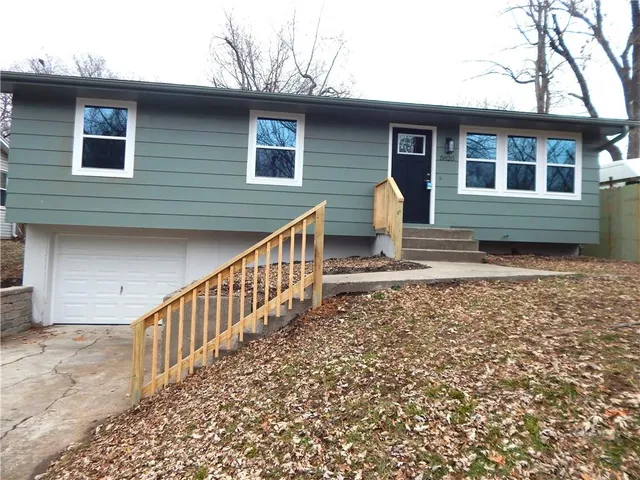 $239,500 | 5820 Northeast 60th Street, Kansas City, MO 64119