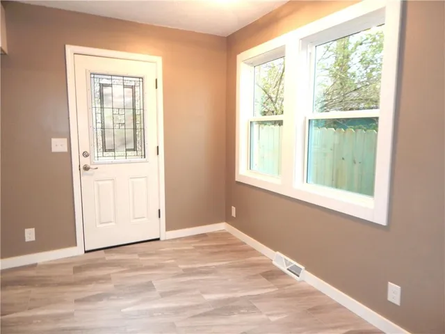 $239,500 | 5820 Northeast 60th Street, Kansas City, MO 64119