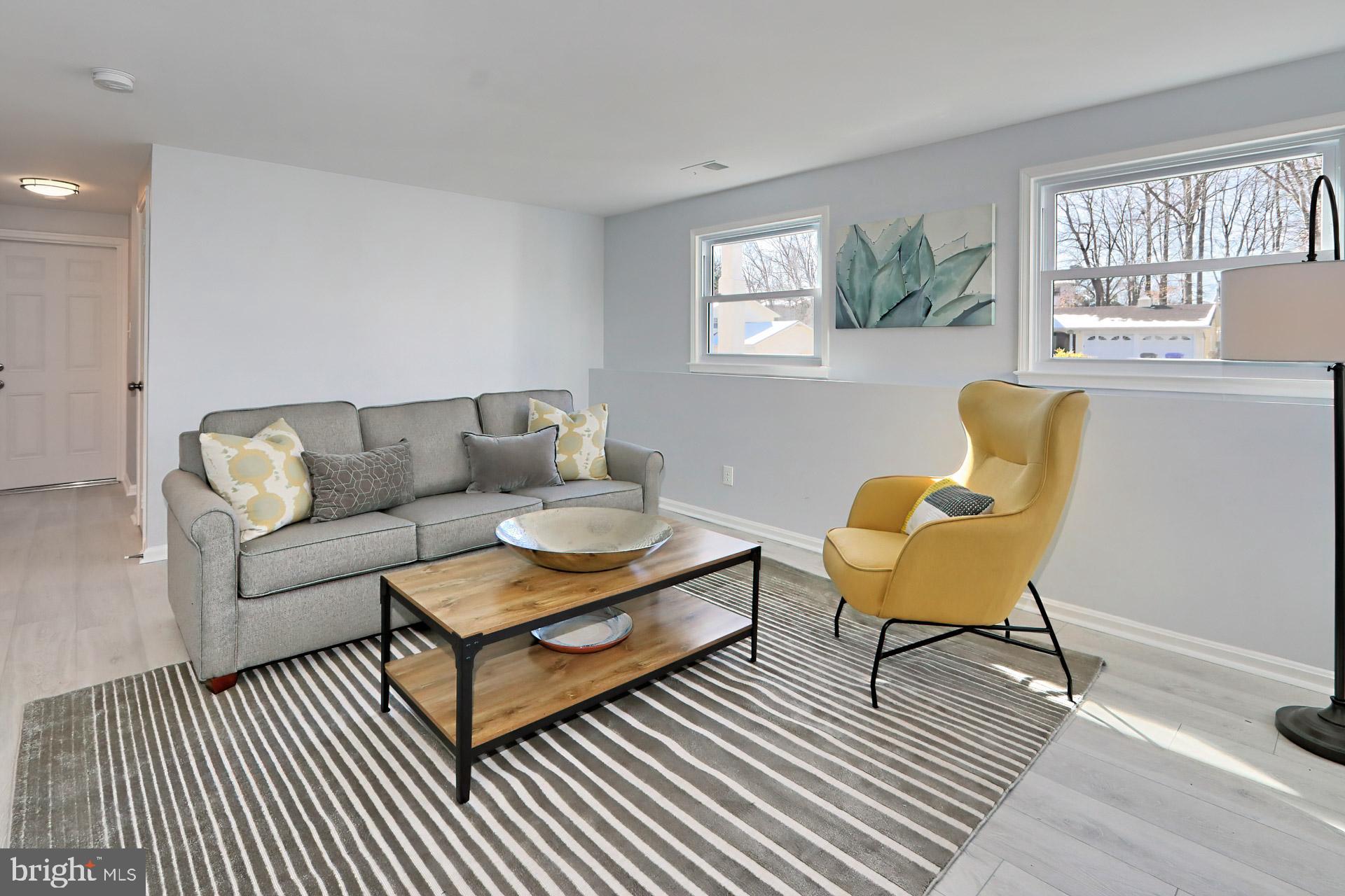 7007 Spur Road Springfield, VA 22153 - Photo 27 of 53 Sunny family room