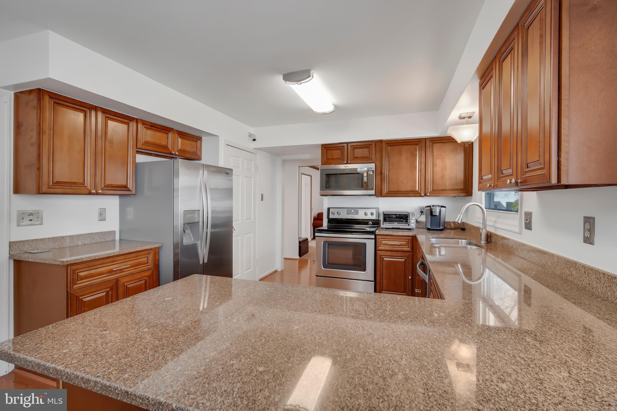 310 Opera Court Silver Spring, MD 20901 - Photo 11 of 48 KITCHEN