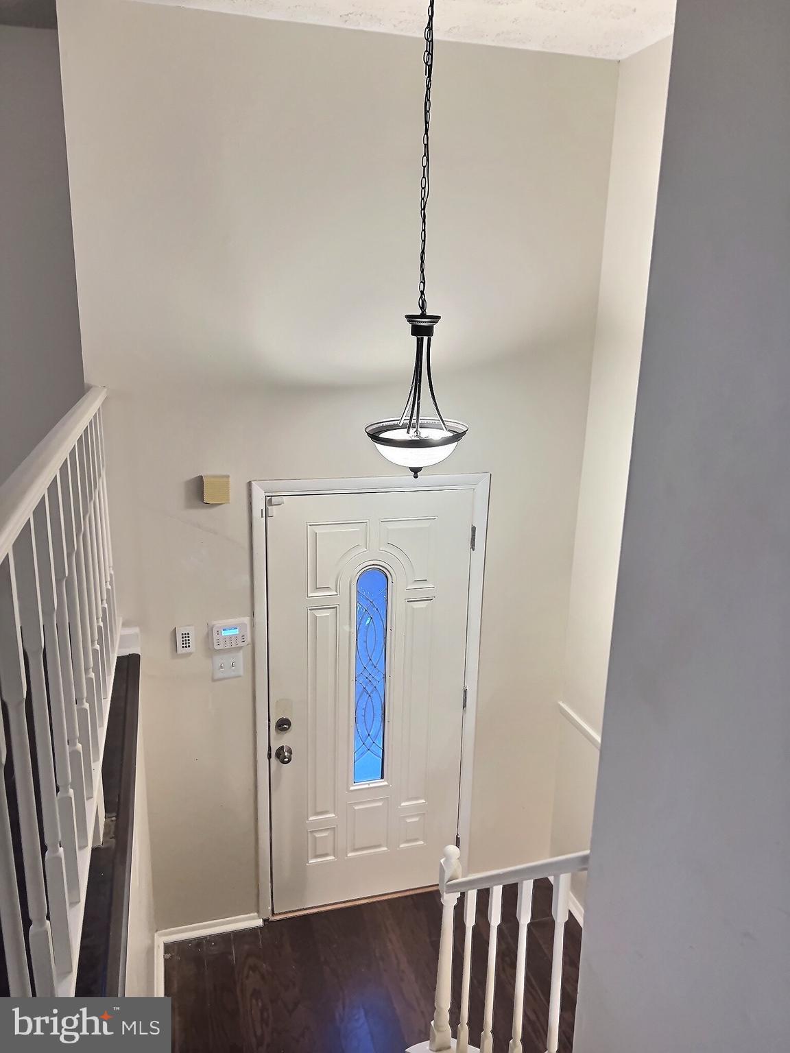 6106 Clinton Way Clinton, MD 20735 - Photo 2 of 35 Foyer