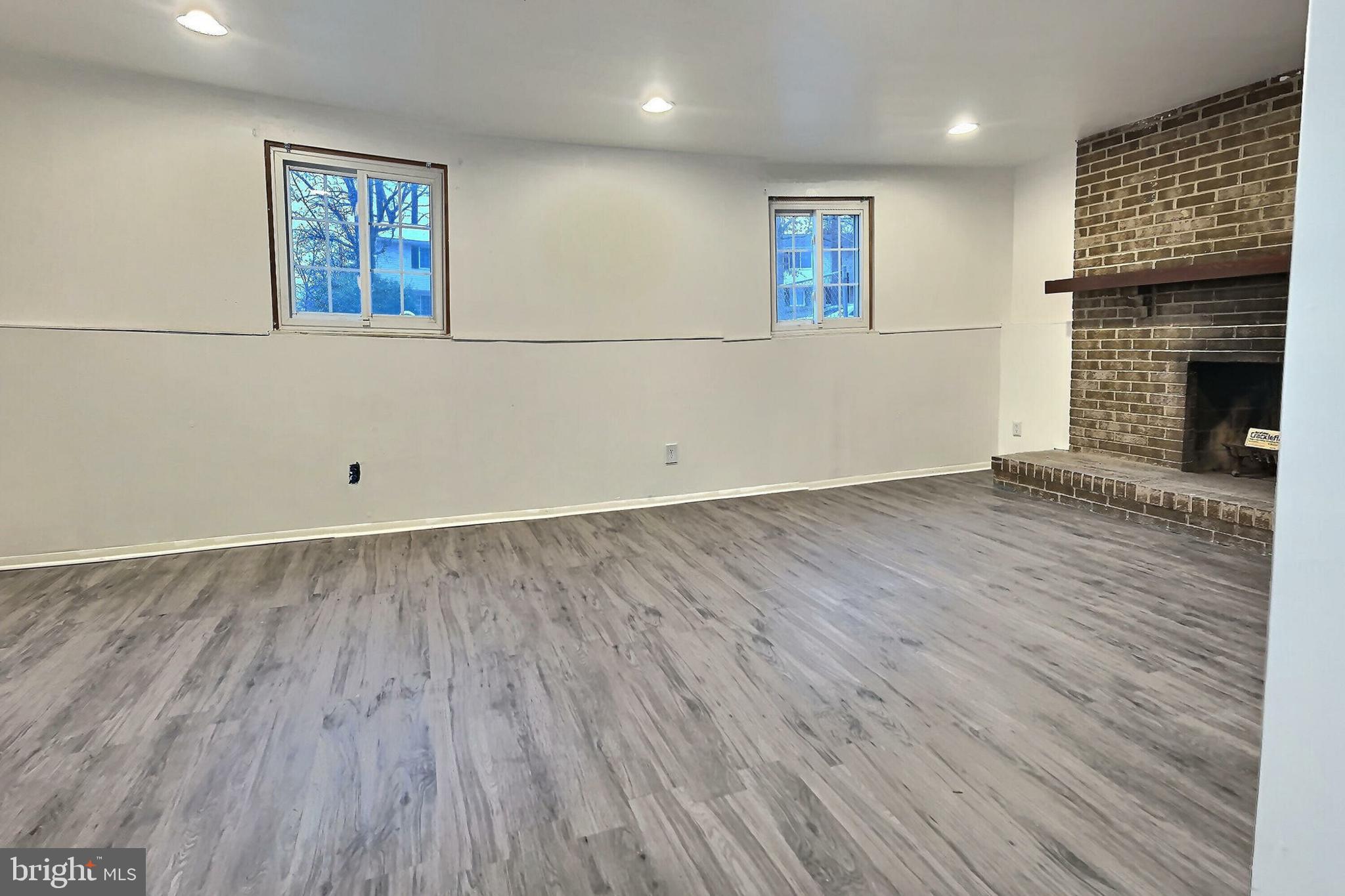 6106 Clinton Way Clinton, MD 20735 - Photo 21 of 35 First room on second level
